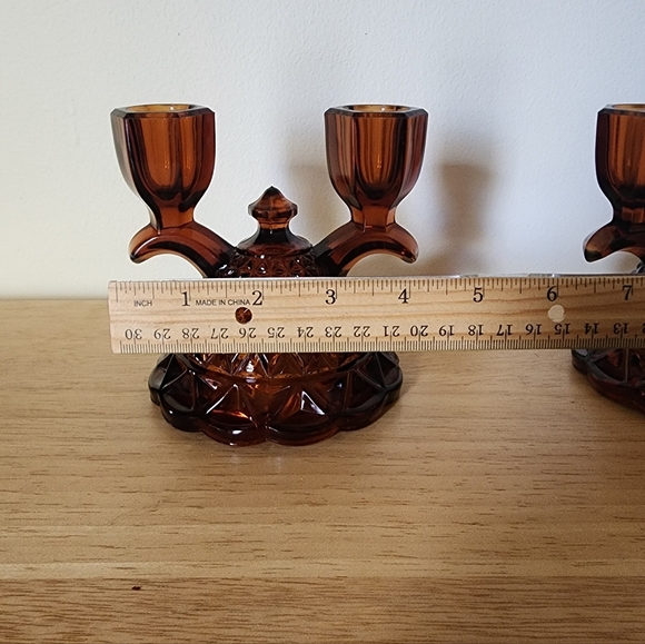 Vintage pair of double candlestick holders, dark amber glass - Picture 12 of 14